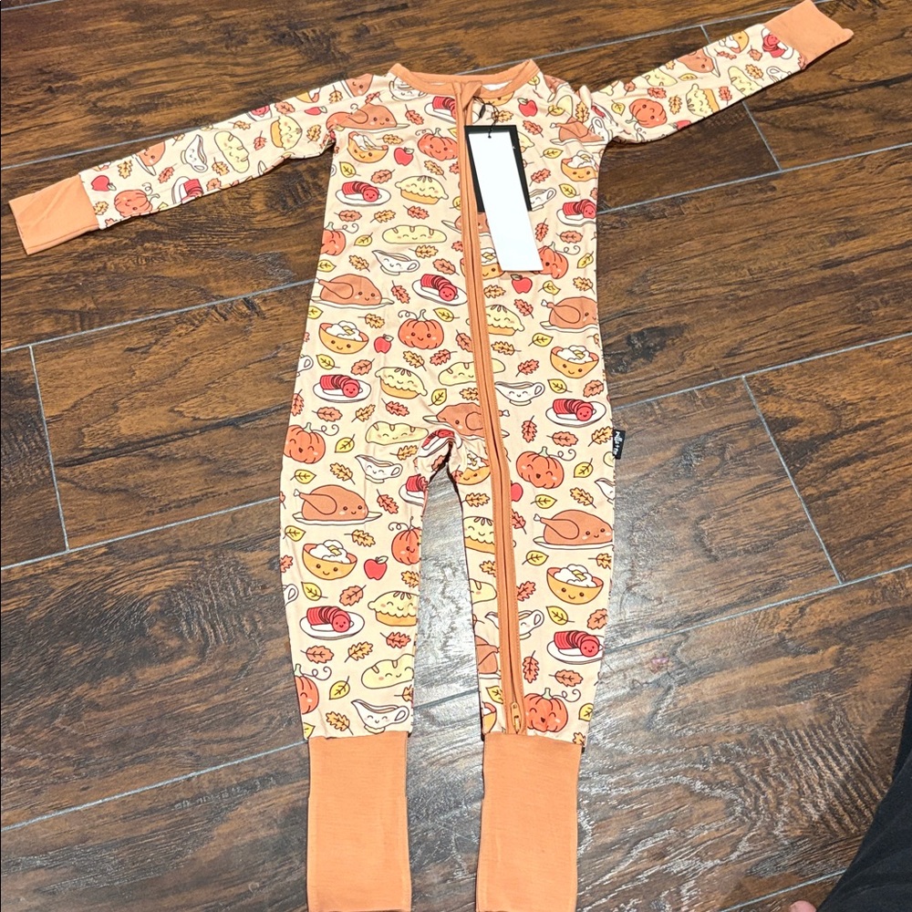 Millie + Roo Thanksgiving Print Bamboo Zipper Romper NWT